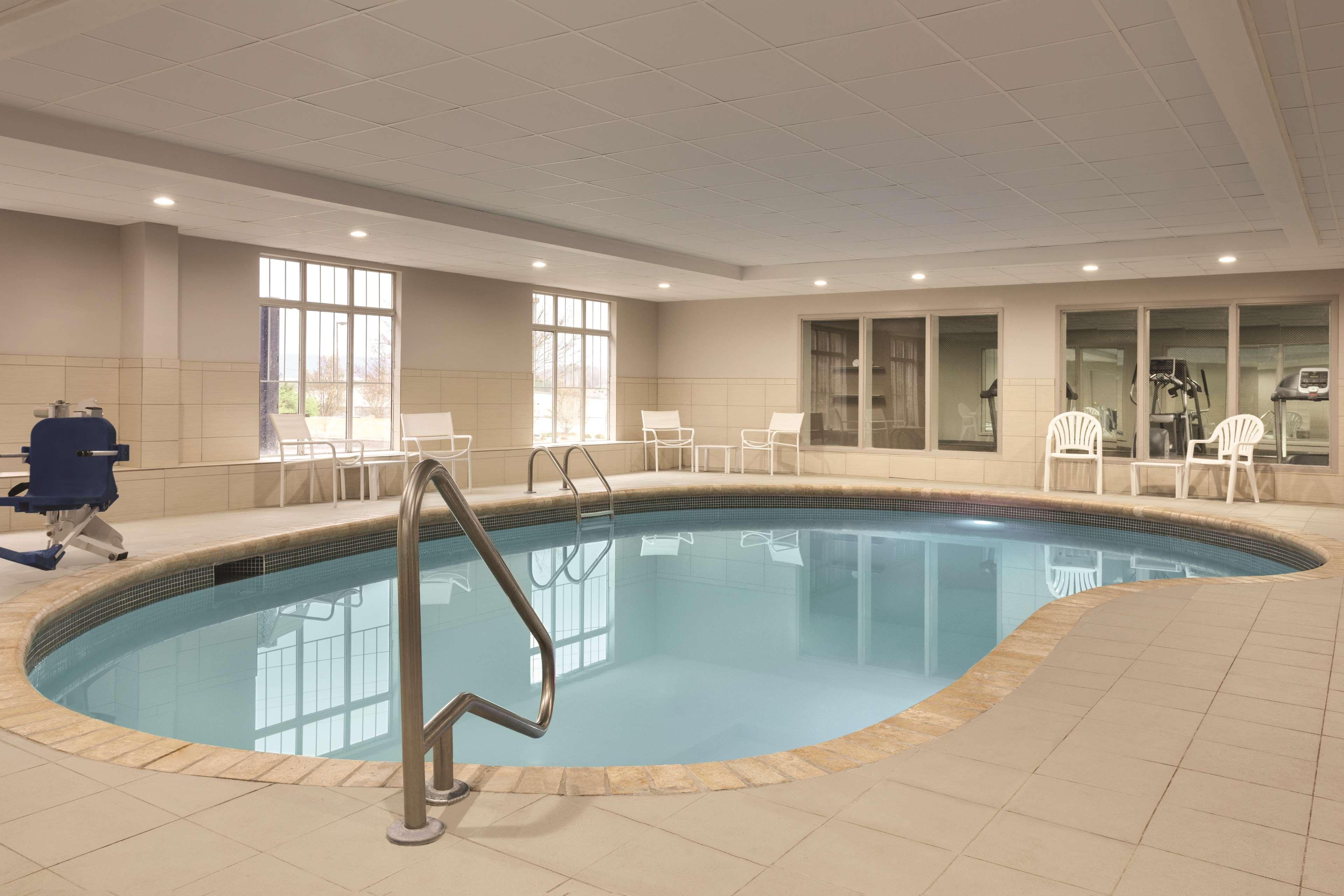 Country Inn & Suites By Radisson, Chattanooga-Lookout Mountain Bagian luar foto